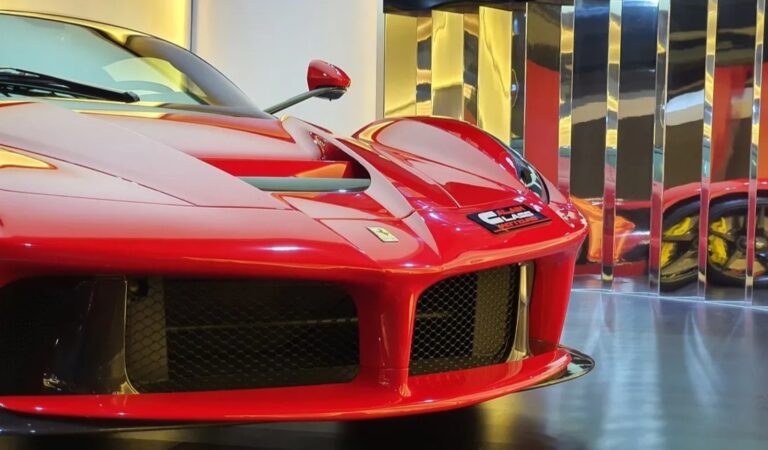 Bir Ferrari’ye hiç bu kadar yakın olmamıştınız…